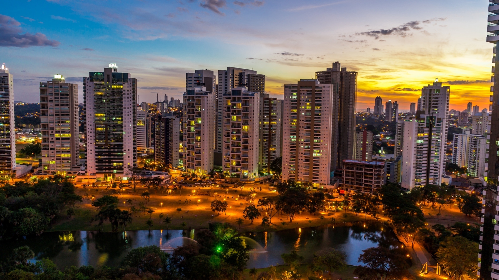 Entenda quais fatores estão impulsionando as vendas de imóveis de médio e alto padrão - e descubra como aproveitar essa tendência.